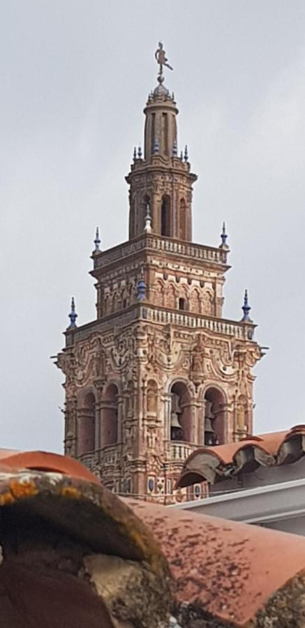 Villa Entre Torres Jerez De Los Caballeros Exterior foto